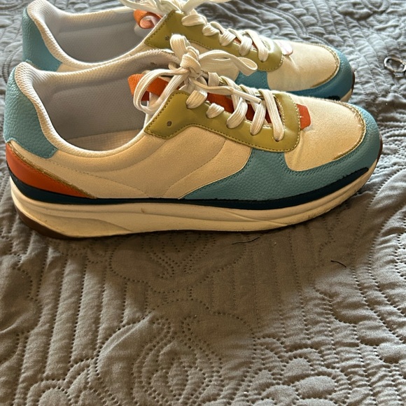 MUST GO! - Picture 2 of 2